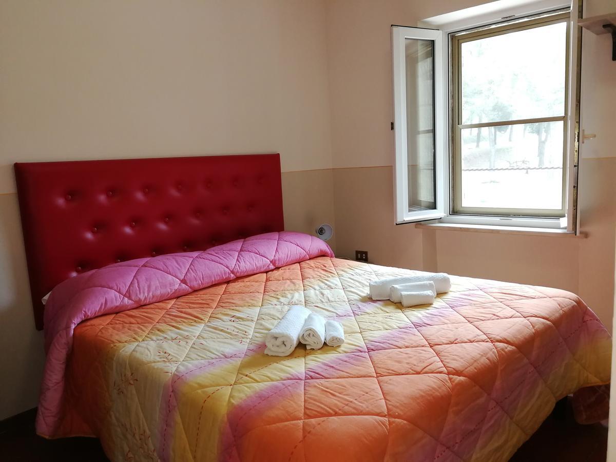 Agriturismo Longetti アッシジ エクステリア 写真